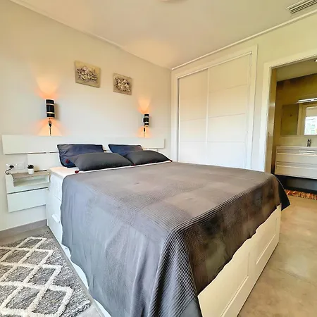 Apartment Is Your Place! Dehesa de Campoamor (Orihuela Costa)
